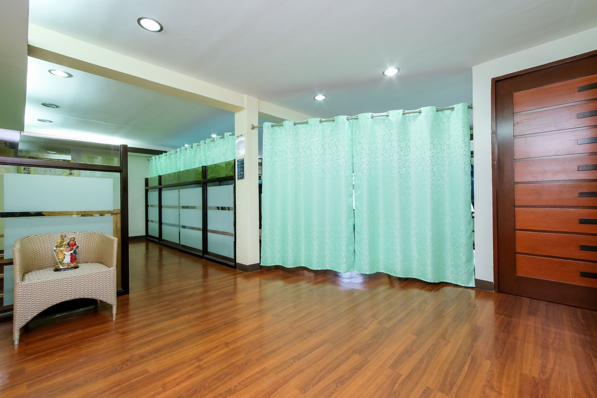 Zen Hostel Quirino Ave. Malate Manila Zewnętrze zdjęcie